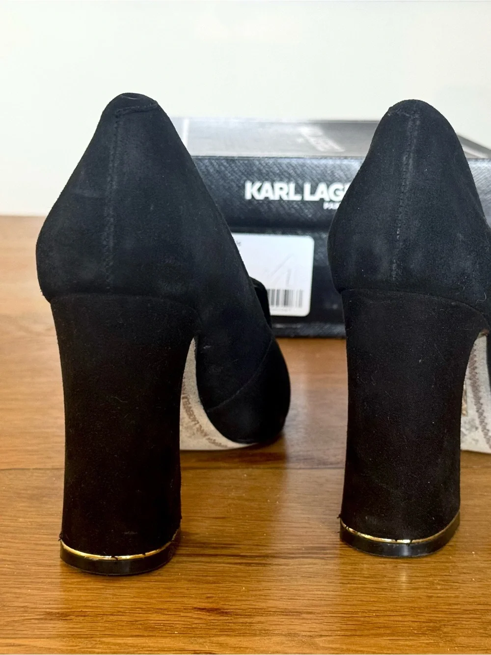 Karl Lagerfeld Gracie Black Suede Gold Metallic Block Heel Pumps Size 7.5